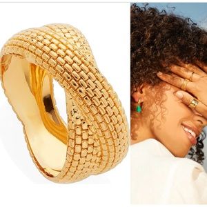 Monica X Doina Chain Crossover Ring